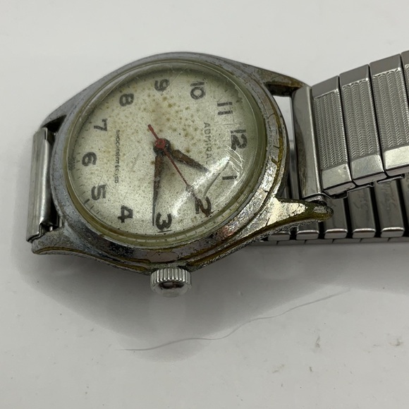 Vintage Admiral Midsize Swiss Made Mechanical Watch with Red Second Hand - Picture 3 of 5